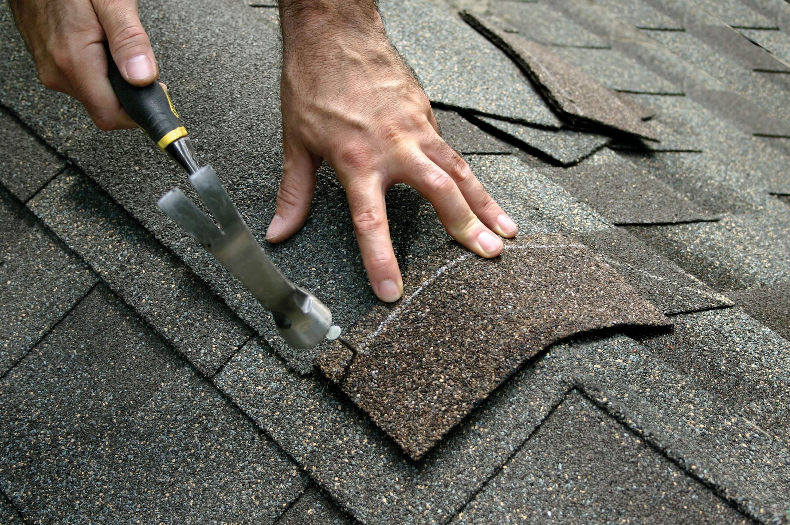 How to Handle Roof Repair in Case of Emergency